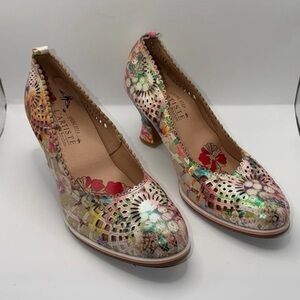 L’Artiste by Spring Step Luxe Size 42 / US 10.5 or 11 Hand Painted Leather Pumps
